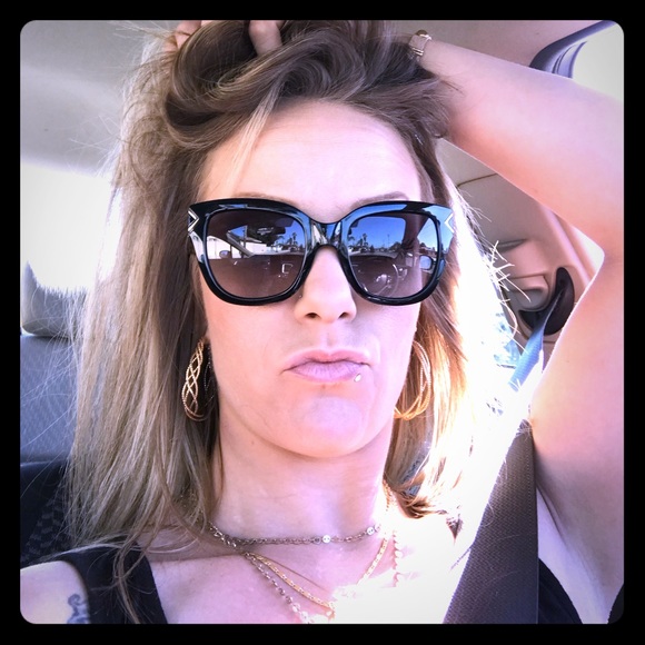 Meet your Posher, Ashley - Picture 4 of 8